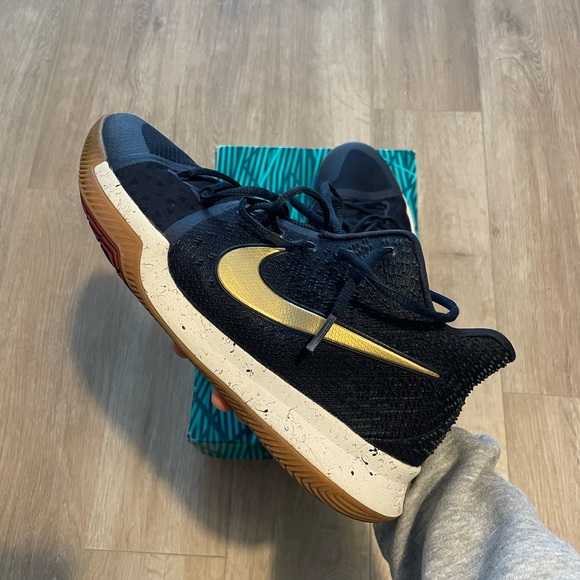 Kyrie 3 EP obsidian - Picture 1 of 4